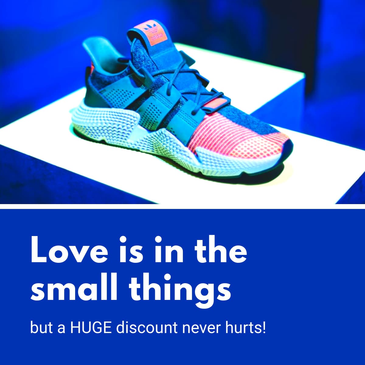 Valentine's Day Fashion Blue Shoe Love Animated-1200x1200px-FacebookSquarePost