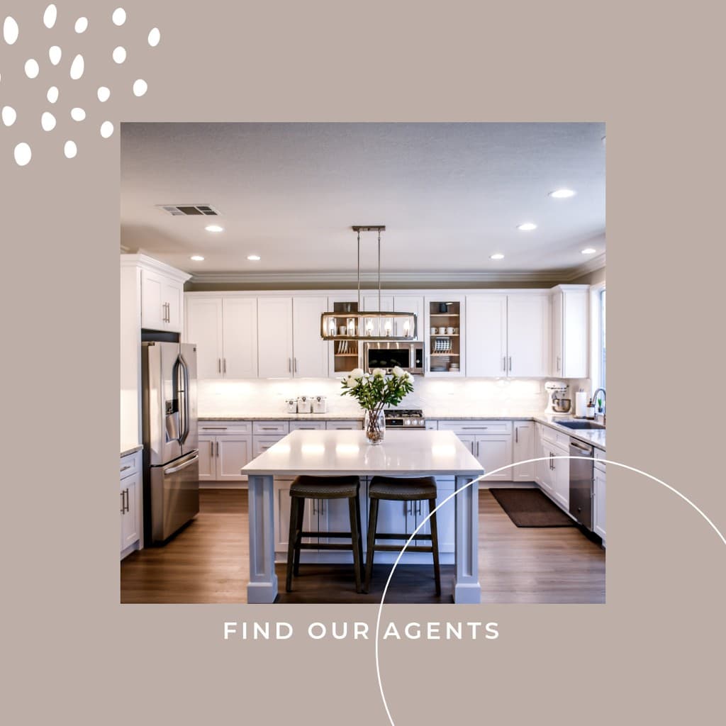 Shaker White Kitchen Real Estate Responsive Square Responsive Square Art