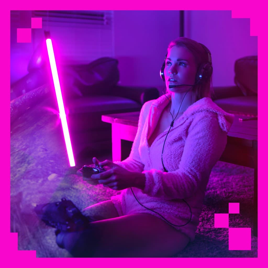 Violet Lightsaber Gaming Responsive Square Responsive Square Art